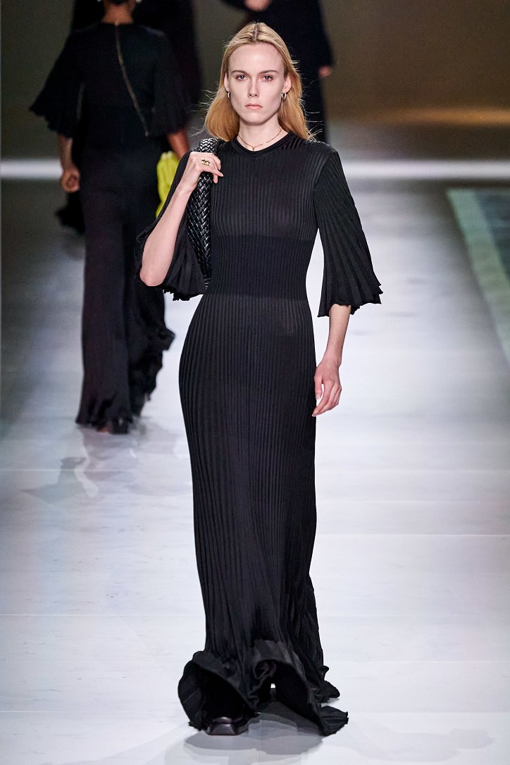 Bottega Veneta осень-зима 2020-2021 фото №17