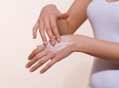 Маски для рук для сухой, увядающей кожи, увлажняющие, питательные, омолаживающие. Эффективные рецепты в домашних условиях